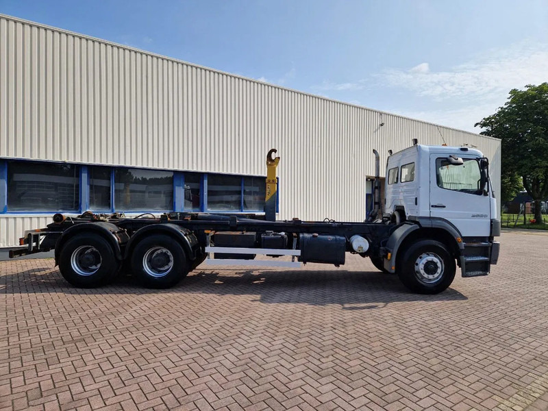 Mercedes-Benz Atego 2628 6x4 Euro 3 Manual Gear full steel suspension - Haakarmsysteem vrachtwagen: afbeelding 4 Mercedes-Benz Atego 2628 6x4 Euro 3 Manual Gear full steel suspension - Haakarmsysteem vrachtwagen: afbeelding 4