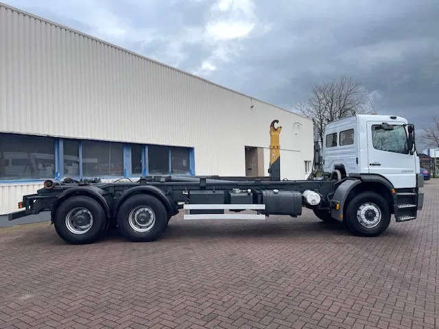 Mercedes-Benz Atego 2628 6x4 Manual gear Full steel suspension - Chassis vrachtwagen: afbeelding 3 Mercedes-Benz Atego 2628 6x4 Manual gear Full steel suspension - Chassis vrachtwagen: afbeelding 3