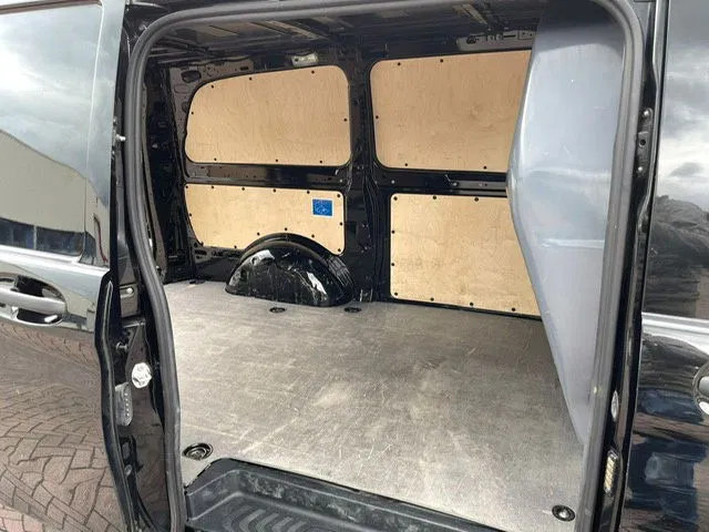 Mercedes-Benz Vito 110 CDI Financiering/inruil mogelijk - Kleine bestelwagen: afbeelding 4 Mercedes-Benz Vito 110 CDI Financiering/inruil mogelijk - Kleine bestelwagen: afbeelding 4