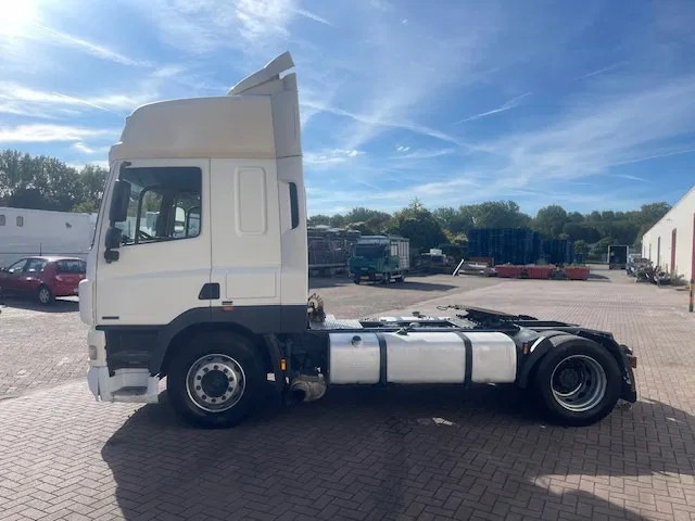 DAF CF 85.410 Automatic 2 Tanks - Trekker: afbeelding 4 DAF CF 85.410 Automatic 2 Tanks - Trekker: afbeelding 4