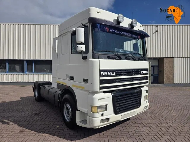 DAF XF 95.430 Manual gear Euro 3 - Trekker: afbeelding 1 DAF XF 95.430 Manual gear Euro 3 - Trekker: afbeelding 1