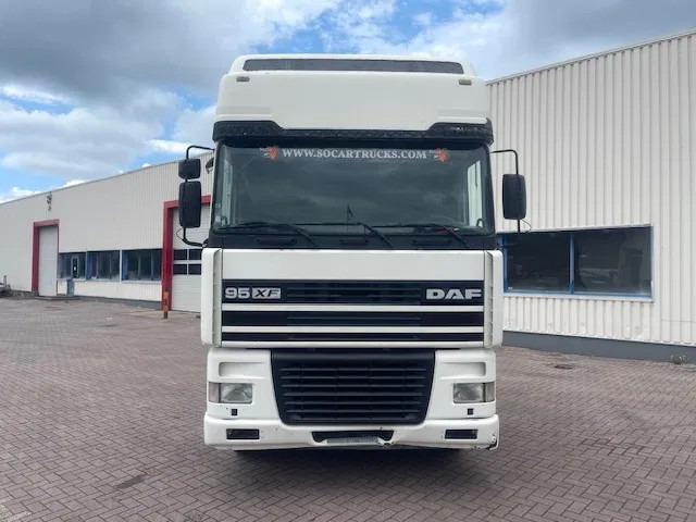 DAF XF 95.480 Euro 2 Manual-gear - Trekker: afbeelding 2 DAF XF 95.480 Euro 2 Manual-gear - Trekker: afbeelding 2