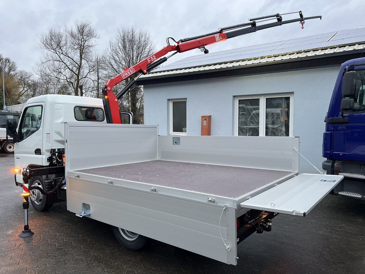 FUSO 3S15 Alu Pritsche 2.80m Ladekran Funk! sofort ve - Vrachtwagen met open laadbak, Kraanwagen: afbeelding 1 FUSO 3S15 Alu Pritsche 2.80m Ladekran Funk! sofort ve - Vrachtwagen met open laadbak, Kraanwagen: afbeelding 1