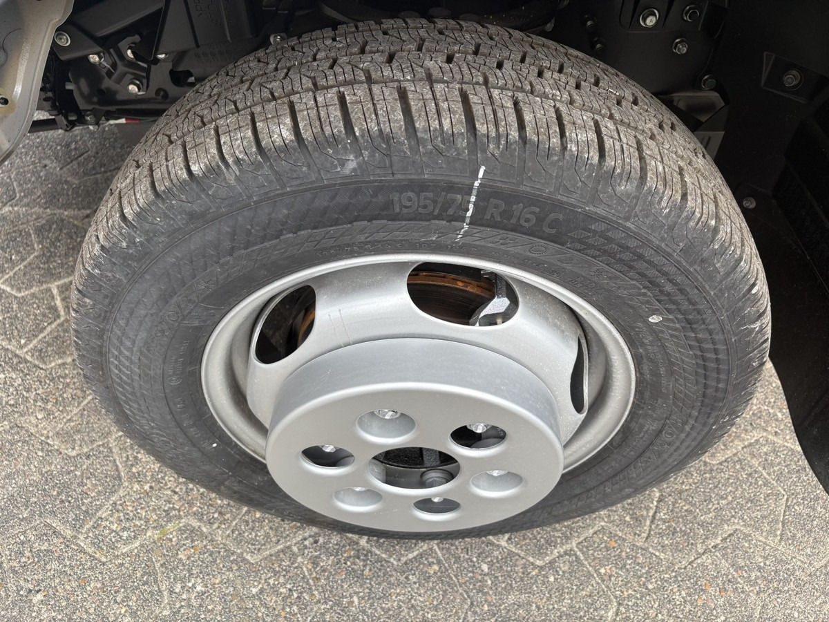 Leasing FUSO 3S15 Fahrgestell 2500 Nebenantrieb FUSO 3S15 Fahrgestell 2500 Nebenantrieb: afbeelding 8 Leasing FUSO 3S15 Fahrgestell 2500 Nebenantrieb FUSO 3S15 Fahrgestell 2500 Nebenantrieb: afbeelding 8