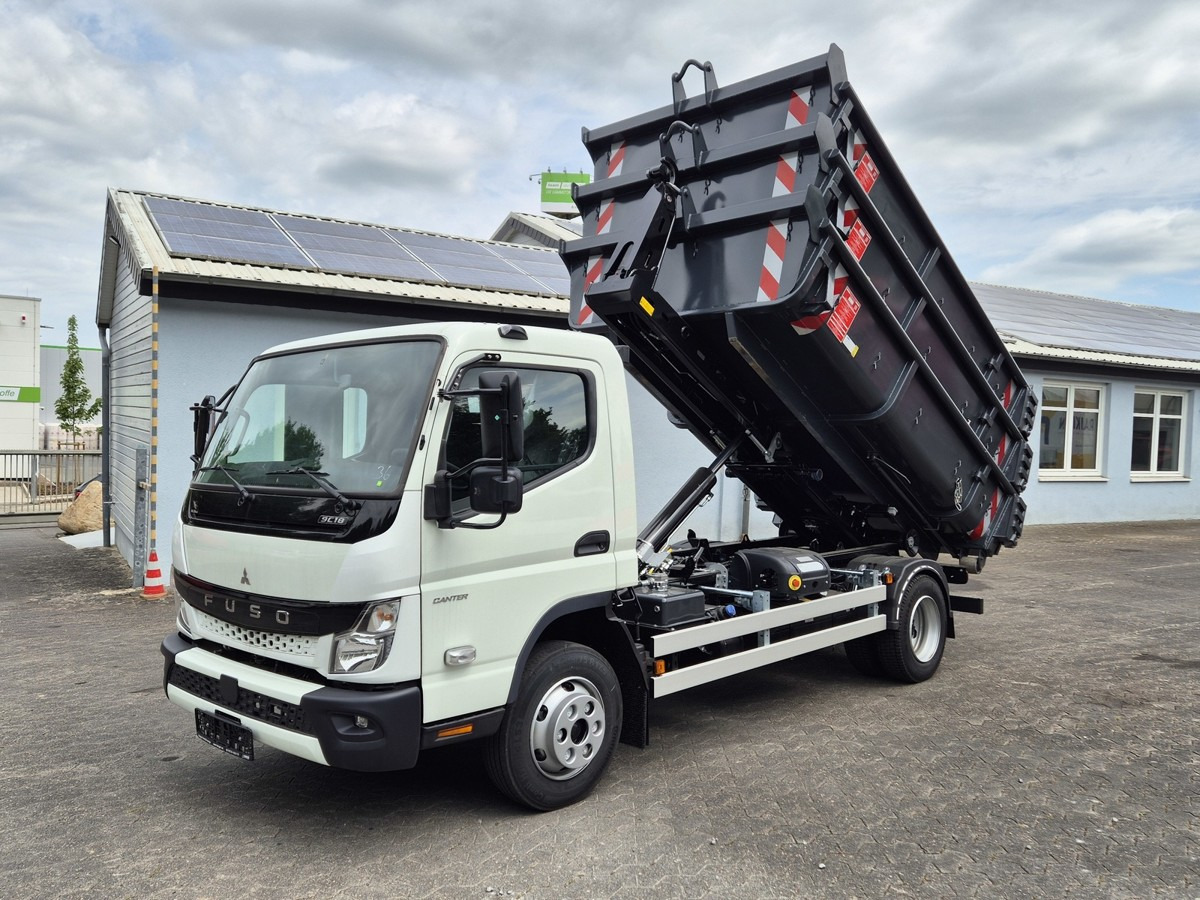FUSO FUSO 9C18 40km/h City Abrollkipper WLF Swiss CH - Haakarmsysteem vrachtwagen: afbeelding 1 FUSO FUSO 9C18 40km/h City Abrollkipper WLF Swiss CH - Haakarmsysteem vrachtwagen: afbeelding 1