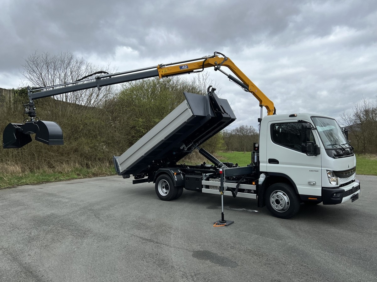 FUSO FUSO 9C18 City Abrollkipper + Ladekran m.Greifer - Haakarmsysteem vrachtwagen, Kraanwagen: afbeelding 4 FUSO FUSO 9C18 City Abrollkipper + Ladekran m.Greifer - Haakarmsysteem vrachtwagen, Kraanwagen: afbeelding 4
