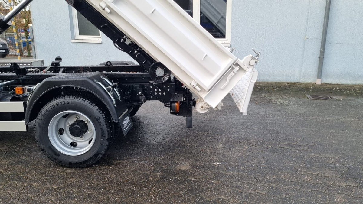 FUSO FUSO 9C18 Duonic City Abrollkipper GG 8.55t AHK - Haakarmsysteem vrachtwagen: afbeelding 4 FUSO FUSO 9C18 Duonic City Abrollkipper GG 8.55t AHK - Haakarmsysteem vrachtwagen: afbeelding 4