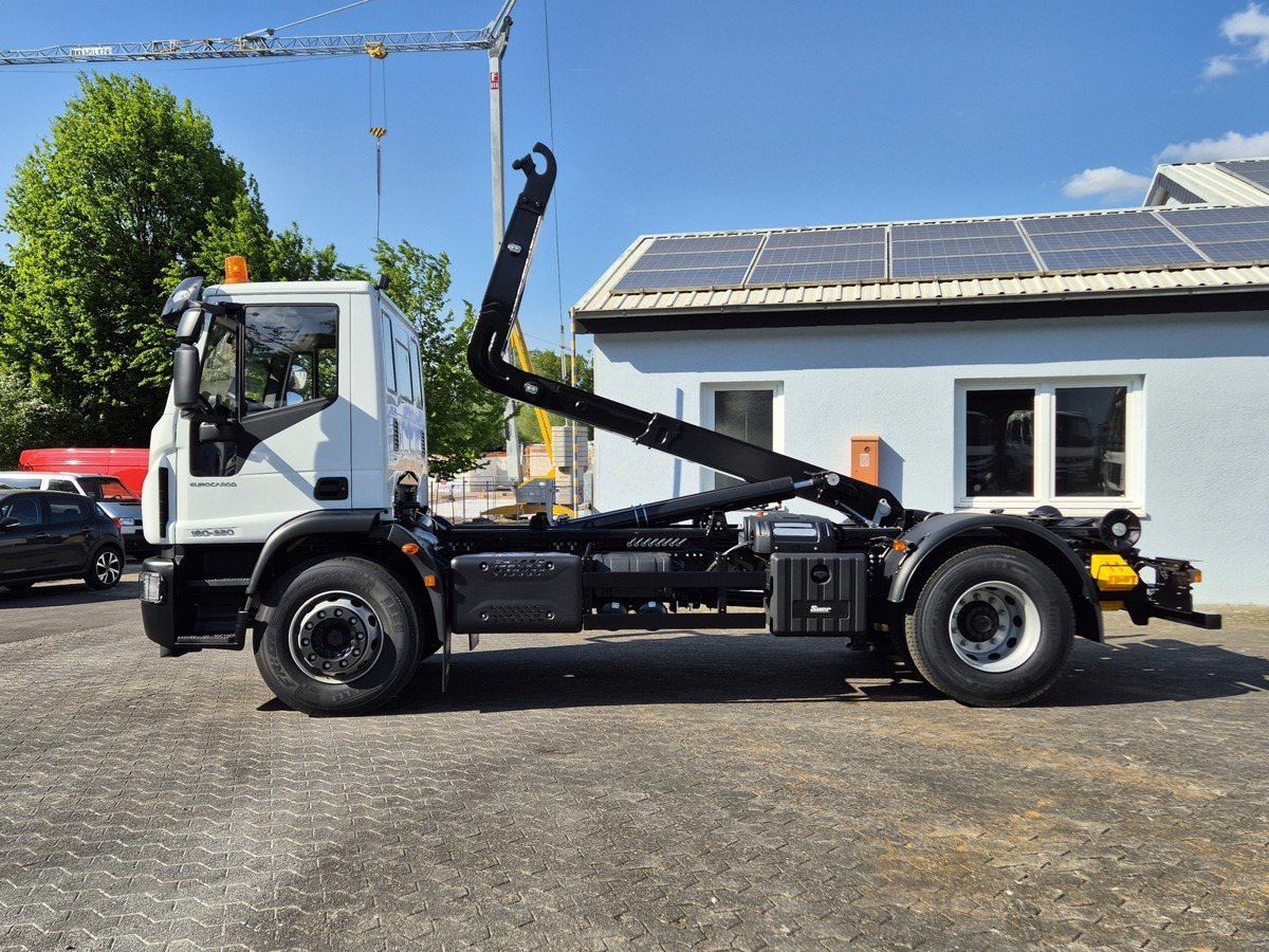 IVECO Euro Cargo 180E32 4x2 Abrollkipper Knick / Tele - Haakarmsysteem vrachtwagen: afbeelding 3 IVECO Euro Cargo 180E32 4x2 Abrollkipper Knick / Tele - Haakarmsysteem vrachtwagen: afbeelding 3