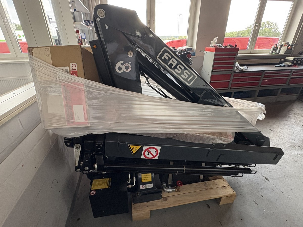 Ladekran Fassi F32A.023 Funk! NEU sofort verfügb - Autolaadkraan: afbeelding 1 Ladekran Fassi F32A.023 Funk! NEU sofort verfügb - Autolaadkraan: afbeelding 1