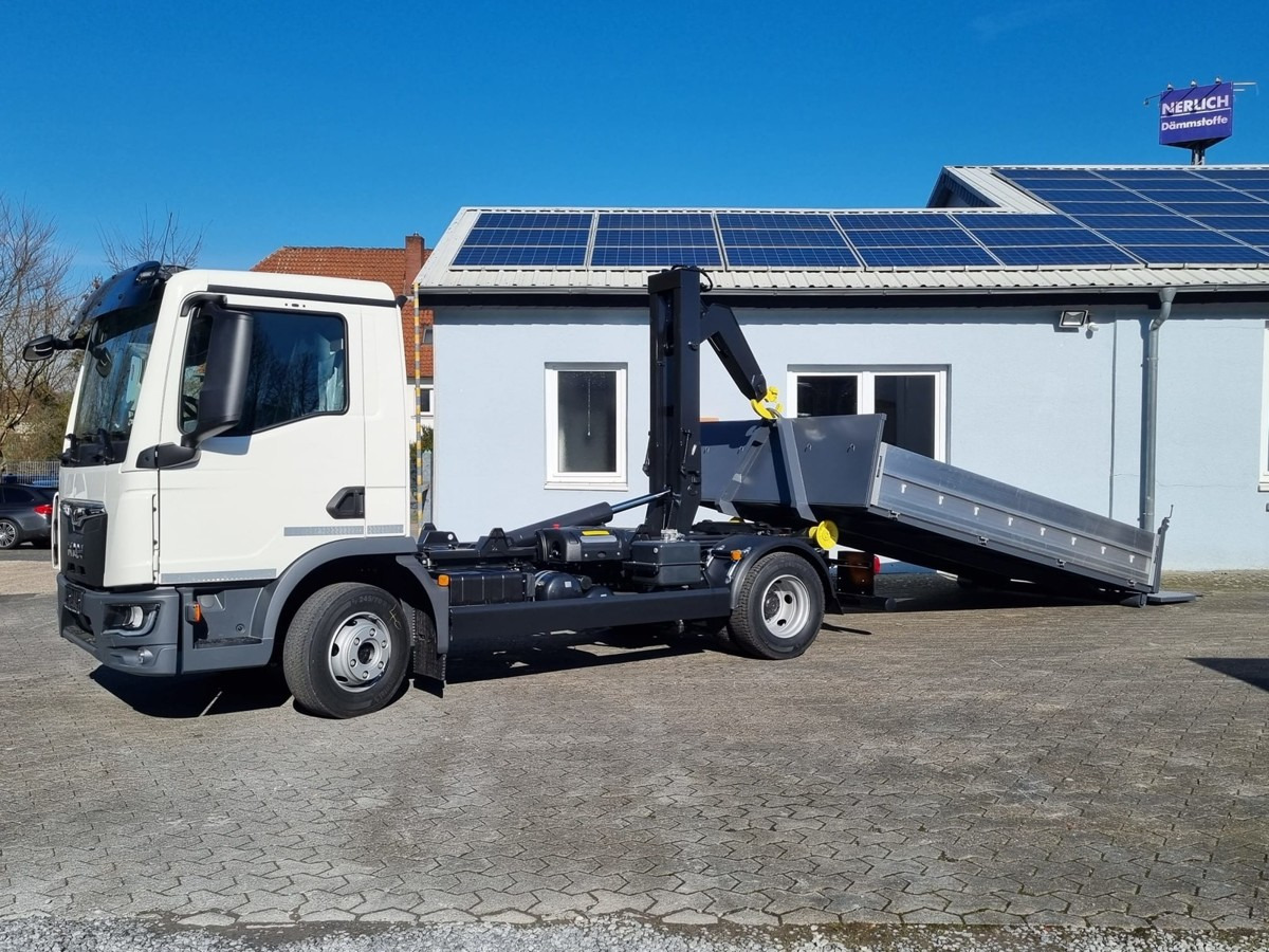MAN TGL 8.160 BL City Abollkipper 6t Schaltgetriebe - Haakarmsysteem vrachtwagen: afbeelding 4 MAN TGL 8.160 BL City Abollkipper 6t Schaltgetriebe - Haakarmsysteem vrachtwagen: afbeelding 4