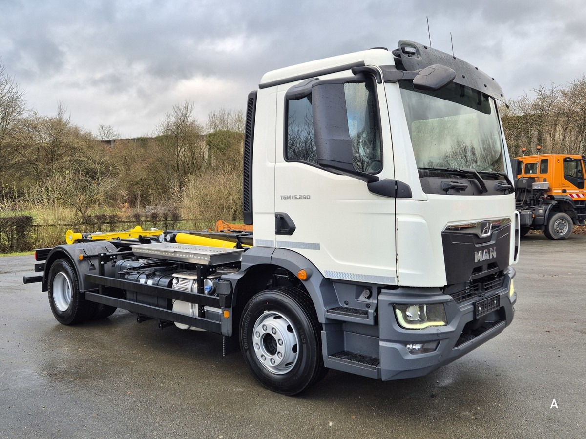 MAN TGM 15.290 BL Abrollkipper Multihook City+1570mm - Haakarmsysteem vrachtwagen: afbeelding 3 MAN TGM 15.290 BL Abrollkipper Multihook City+1570mm - Haakarmsysteem vrachtwagen: afbeelding 3