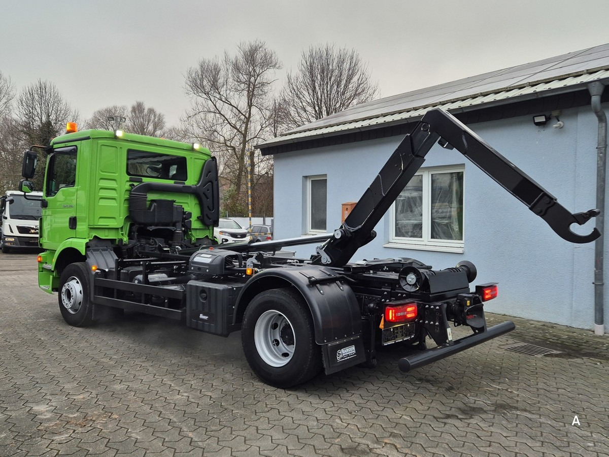 MAN TGM 15.290 BL Aut. Abrollkipper AHK - Haakarmsysteem vrachtwagen: afbeelding 5 MAN TGM 15.290 BL Aut. Abrollkipper AHK - Haakarmsysteem vrachtwagen: afbeelding 5