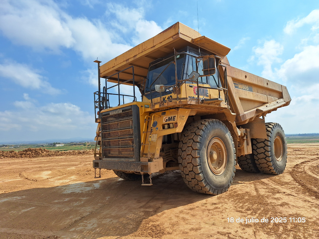 KOMATSU HD605 7-EO - Zelfrijdende kiepwagen: afbeelding 1 KOMATSU HD605 7-EO - Zelfrijdende kiepwagen: afbeelding 1