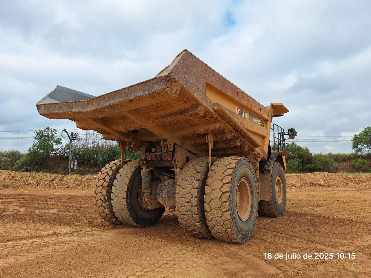 KOMATSU HD605 7-EO - Zelfrijdende kiepwagen: afbeelding 3 KOMATSU HD605 7-EO - Zelfrijdende kiepwagen: afbeelding 3