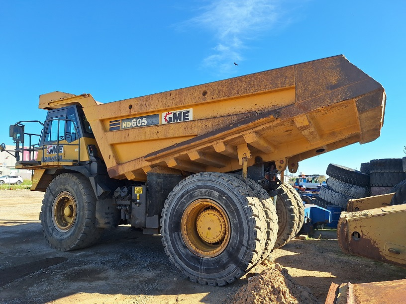 KOMATSU HD605-7EO - Zelfrijdende kiepwagen: afbeelding 3 KOMATSU HD605-7EO - Zelfrijdende kiepwagen: afbeelding 3