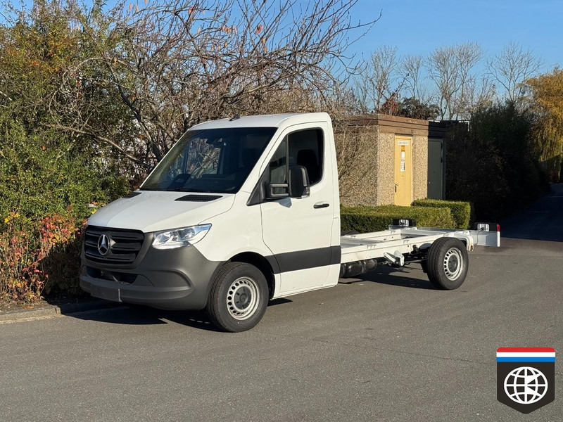 Mercedes-Benz Sprinter 315 CDi CHASSIS WB 3670 - AUTOMAAT NAVIGATIE *** BPM VRIJ !! - Bestelwagen: afbeelding 1 Mercedes-Benz Sprinter 315 CDi CHASSIS WB 3670 - AUTOMAAT NAVIGATIE *** BPM VRIJ !! - Bestelwagen: afbeelding 1