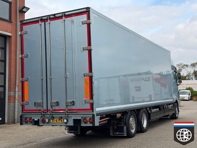DAF XF 460 FAN TAIL LIFT / TRS / NIGHT A/C / RACING TEAM / CAMPER - Koelwagen vrachtwagen: afbeelding 5 DAF XF 460 FAN TAIL LIFT / TRS / NIGHT A/C / RACING TEAM / CAMPER - Koelwagen vrachtwagen: afbeelding 5