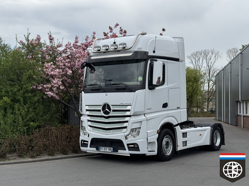 Trekker Mercedes-Benz ACTROS 1853 Giga Space - Full spoiler - night A/C - LOW KM: afbeelding 1