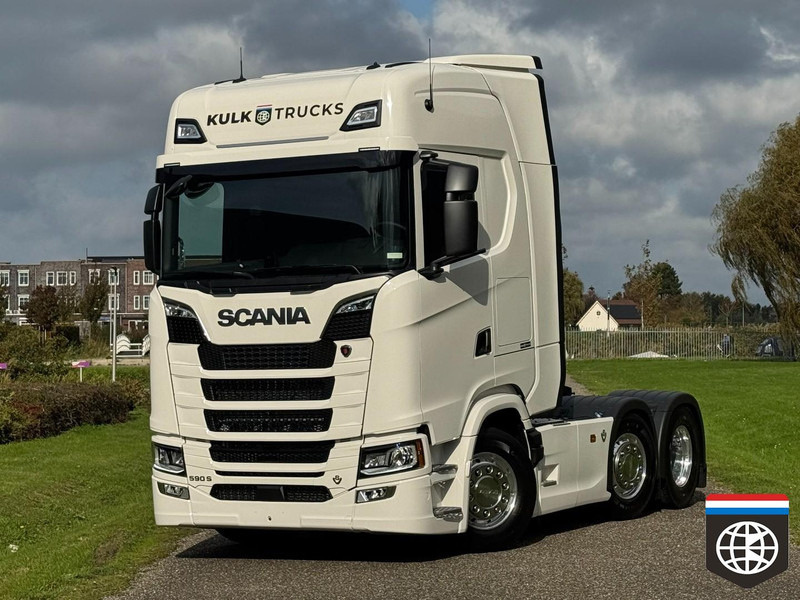 Scania 590 S 6X2/4 - Full air - Retarder PTO - SLIDE fifth wheel - King of the Road - Trekker: afbeelding 1 Scania 590 S 6X2/4 - Full air - Retarder PTO - SLIDE fifth wheel - King of the Road - Trekker: afbeelding 1