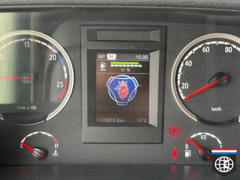 Trekker Scania R410 NIGHT A/C / 2X TANK / RETARDER / TUV: 06-26: afbeelding 12 Trekker Scania R410 NIGHT A/C / 2X TANK / RETARDER / TUV: 06-26: afbeelding 12