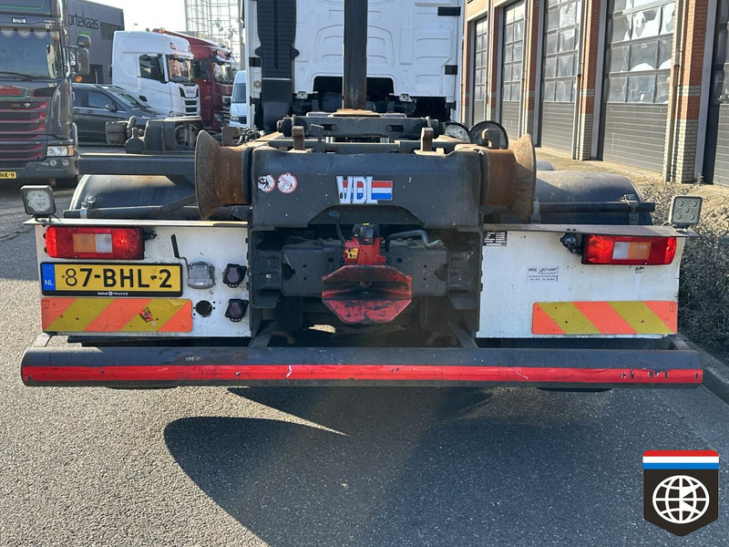 Volvo FH 460 - 6x2/4 - VDL HOOKLIFT - Haakarmsysteem vrachtwagen: afbeelding 5 Volvo FH 460 - 6x2/4 - VDL HOOKLIFT - Haakarmsysteem vrachtwagen: afbeelding 5