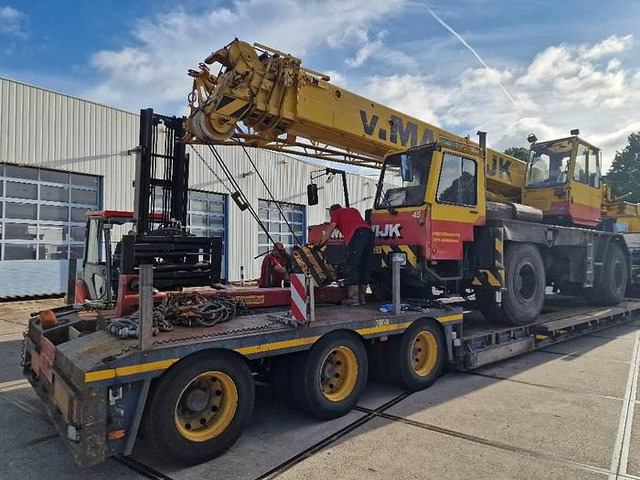 Liebherr LTM 1035 - Ruwterreinkraan: afbeelding 4 Liebherr LTM 1035 - Ruwterreinkraan: afbeelding 4
