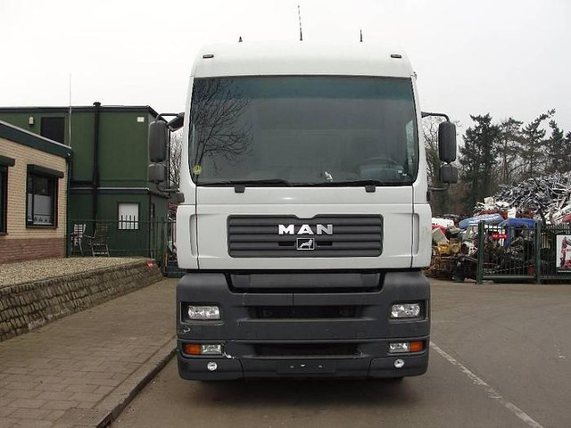 MAN 26.460 6X2 - Chassis vrachtwagen: afbeelding 2 MAN 26.460 6X2 - Chassis vrachtwagen: afbeelding 2