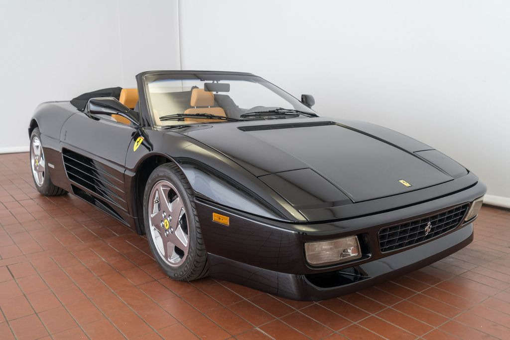 Ferrari 348 Spider/TOP Zustand/Zahnriemen+TÜV neu! - Personenwagen: afbeelding 1 Ferrari 348 Spider/TOP Zustand/Zahnriemen+TÜV neu! - Personenwagen: afbeelding 1