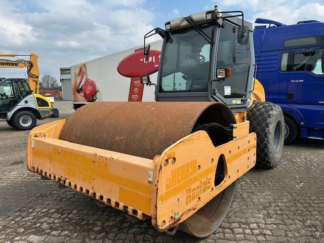 Hamm 3412HT, Deutz-Motor, Guter Zustand, Hamm 3412HT, Deutz-Motor, Guter Zustand, - Schapenpootwals/ Grondverdichter: afbeelding 2 Hamm 3412HT, Deutz-Motor, Guter Zustand, Hamm 3412HT, Deutz-Motor, Guter Zustand, - Schapenpootwals/ Grondverdichter: afbeelding 2