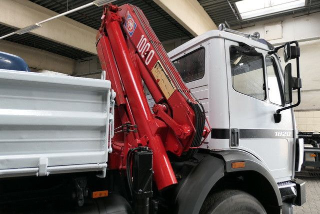 Mercedes-Benz 1820 AK 4x4, HMF 1003 K2, Allrad, AHK, Blattfed. - Kipper vrachtwagen, Kraanwagen: afbeelding 3 Mercedes-Benz 1820 AK 4x4, HMF 1003 K2, Allrad, AHK, Blattfed. - Kipper vrachtwagen, Kraanwagen: afbeelding 3