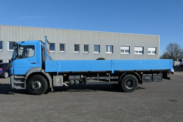 Mercedes-Benz 1824 L Axor 4x2, 3. Sitz, AHK, Gerüstbau, Klima Mercedes-Benz 1824 L Axor 4x2, 3. Sitz, AHK, Gerüstbau, Klima - Vrachtwagen met open laadbak: afbeelding 2 Mercedes-Benz 1824 L Axor 4x2, 3. Sitz, AHK, Gerüstbau, Klima Mercedes-Benz 1824 L Axor 4x2, 3. Sitz, AHK, Gerüstbau, Klima - Vrachtwagen met open laadbak: afbeelding 2
