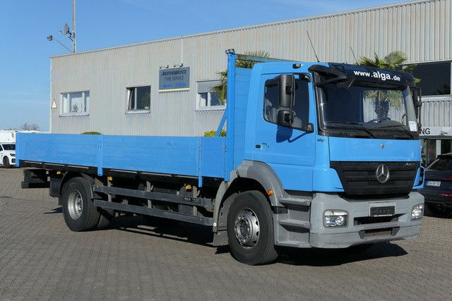 Mercedes-Benz 1824 L Axor 4x2, 3. Sitz, AHK, Gerüstbau, Klima Mercedes-Benz 1824 L Axor 4x2, 3. Sitz, AHK, Gerüstbau, Klima - Vrachtwagen met open laadbak: afbeelding 3 Mercedes-Benz 1824 L Axor 4x2, 3. Sitz, AHK, Gerüstbau, Klima Mercedes-Benz 1824 L Axor 4x2, 3. Sitz, AHK, Gerüstbau, Klima - Vrachtwagen met open laadbak: afbeelding 3
