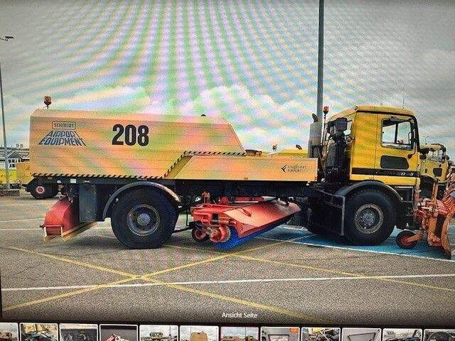 Mercedes-Benz 2035 AK Actros 4x4, Kehrmaschine Schmidt, Allrad - Sneeuwruimer: afbeelding 2 Mercedes-Benz 2035 AK Actros 4x4, Kehrmaschine Schmidt, Allrad - Sneeuwruimer: afbeelding 2