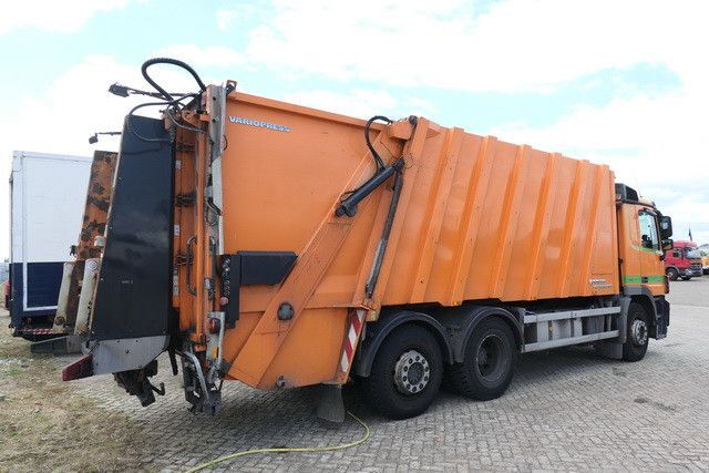 Mercedes-Benz 2532 L Actros 6c2, Faun, Zöller, 24m³, MP3, AC - Vuilniswagen: afbeelding 4 Mercedes-Benz 2532 L Actros 6c2, Faun, Zöller, 24m³, MP3, AC - Vuilniswagen: afbeelding 4