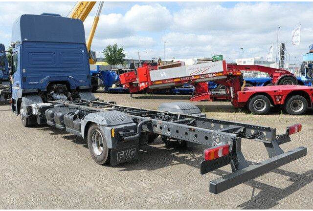 Mercedes-Benz 918 L Atego 4x2, Nebenantrieb, Standklima - Chassis vrachtwagen: afbeelding 3 Mercedes-Benz 918 L Atego 4x2, Nebenantrieb, Standklima - Chassis vrachtwagen: afbeelding 3