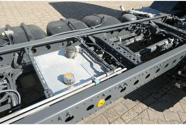 Mercedes-Benz 918 L Atego 4x2, Nebenantrieb, Standklima - Chassis vrachtwagen: afbeelding 5 Mercedes-Benz 918 L Atego 4x2, Nebenantrieb, Standklima - Chassis vrachtwagen: afbeelding 5