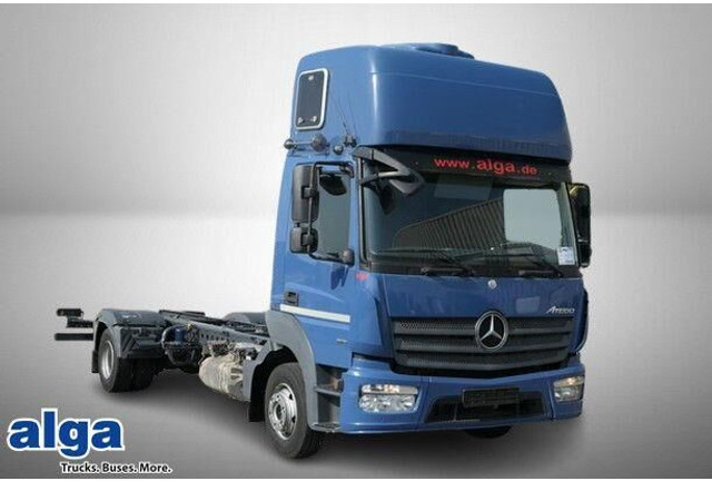 Mercedes-Benz 918 L Atego 4x2, Schlafliege, Klima,Nebenantrieb - Chassis vrachtwagen: afbeelding 1 Mercedes-Benz 918 L Atego 4x2, Schlafliege, Klima,Nebenantrieb - Chassis vrachtwagen: afbeelding 1