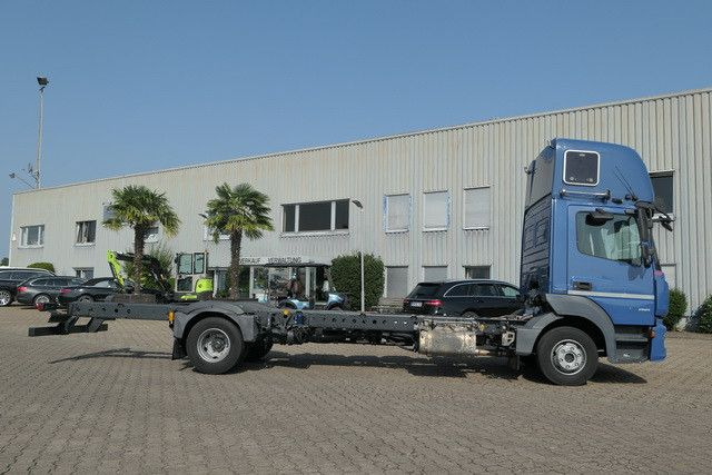 Mercedes-Benz 918 L Atego 4x2, Schlafliege, Klima,Nebenantrieb - Autovrachtwagen vrachtwagen: afbeelding 2 Mercedes-Benz 918 L Atego 4x2, Schlafliege, Klima,Nebenantrieb - Autovrachtwagen vrachtwagen: afbeelding 2
