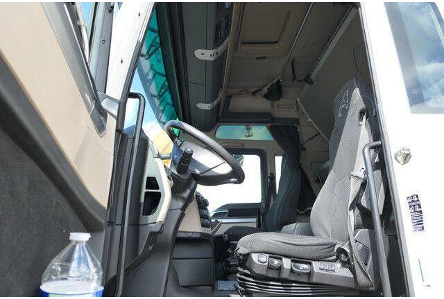 MAN 18.500 TGX 4x2, Intarder, Klima, 2x Tank,Spoiler - Trekker: afbeelding 4 MAN 18.500 TGX 4x2, Intarder, Klima, 2x Tank,Spoiler - Trekker: afbeelding 4