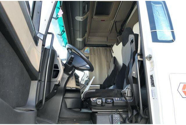 MAN 18.500 TGX 4x2, Intarder, Spoiler, Klima,2x Tank - Trekker: afbeelding 4 MAN 18.500 TGX 4x2, Intarder, Spoiler, Klima,2x Tank - Trekker: afbeelding 4