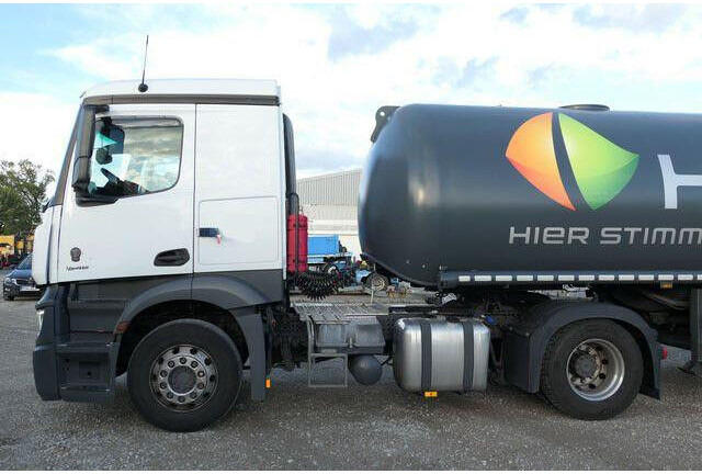 Mercedes-Benz 1846 Actros 4x2, Hydr., ADR, Leicht, Klima, Navi - Trekker: afbeelding 2 Mercedes-Benz 1846 Actros 4x2, Hydr., ADR, Leicht, Klima, Navi - Trekker: afbeelding 2