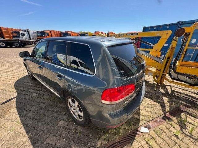 Volkswagen Touareg 3.2 V6/ GETRIEBESCHADEN /Motor läuft! - Bestelwagen open laadbak: afbeelding 4 Volkswagen Touareg 3.2 V6/ GETRIEBESCHADEN /Motor läuft! - Bestelwagen open laadbak: afbeelding 4