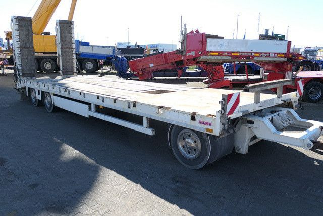 ZANDT AT-P300/durchgehendes Bett, 9,4 m. lang - Dieplader aanhangwagen: afbeelding 4 ZANDT AT-P300/durchgehendes Bett, 9,4 m. lang - Dieplader aanhangwagen: afbeelding 4