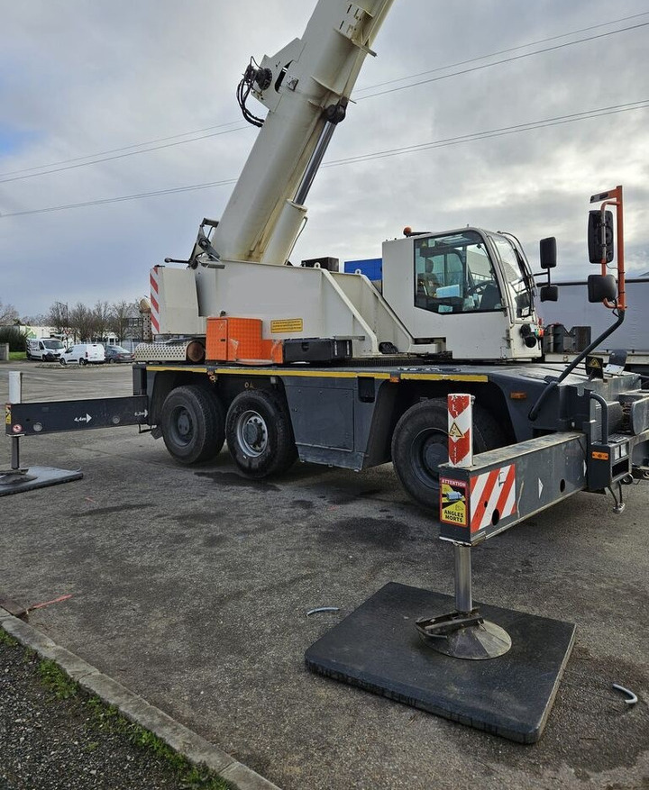 Demag AC 40 City - Mobiele kraan: afbeelding 1 Demag AC 40 City - Mobiele kraan: afbeelding 1
