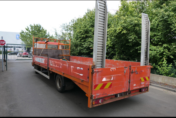 REF:imat : 1-GEM-321 - Camion plateau Mitsubishi (2006-250.346 km) - Andere machine: afbeelding 4 REF:imat : 1-GEM-321 - Camion plateau Mitsubishi (2006-250.346 km) - Andere machine: afbeelding 4