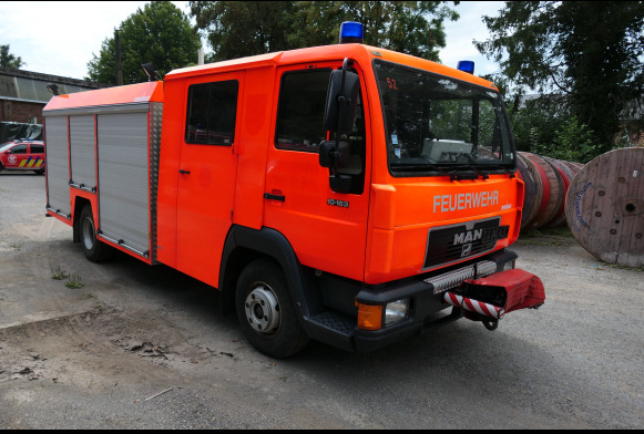 Camion de pompier MAN LN 105 F (1997-31.773 km) - Brandweerwagen: afbeelding 1 Camion de pompier MAN LN 105 F (1997-31.773 km) - Brandweerwagen: afbeelding 1