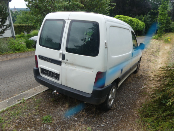 Camionnette Citroen Berlingo (2004-191.630 km-VIN:VF7GCWJYB94089418) - Kleine bestelwagen: afbeelding 3 Camionnette Citroen Berlingo (2004-191.630 km-VIN:VF7GCWJYB94089418) - Kleine bestelwagen: afbeelding 3
