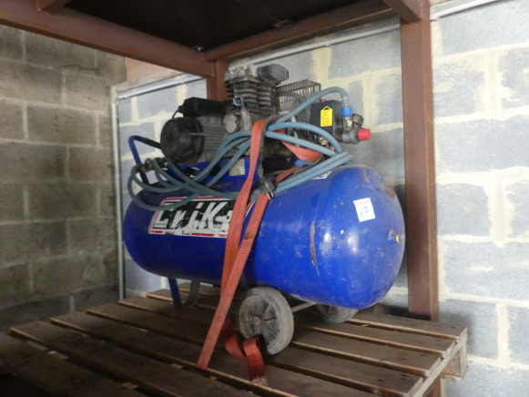 Compresseur Criko Mistral 100/200M - Luchtcompressor: afbeelding 1 Compresseur Criko Mistral 100/200M - Luchtcompressor: afbeelding 1