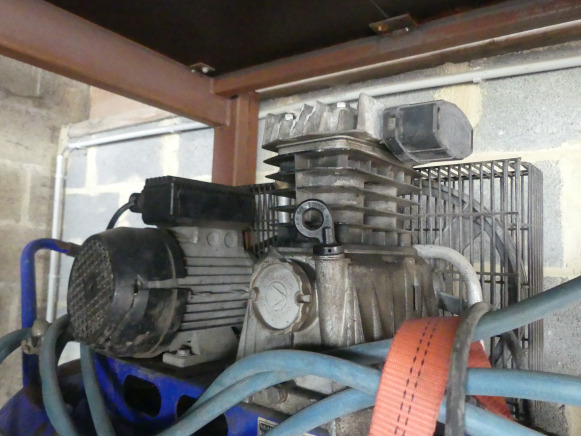 Compresseur Criko Mistral 100/200M - Luchtcompressor: afbeelding 5 Compresseur Criko Mistral 100/200M - Luchtcompressor: afbeelding 5