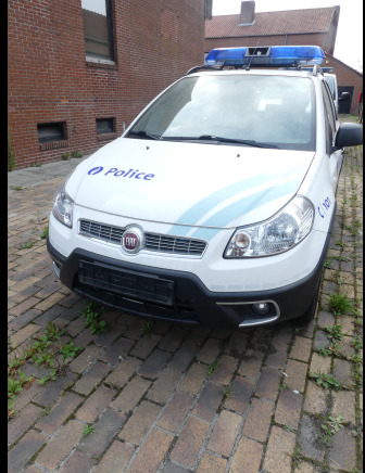 Voiture 4x4 Fiat Sedici (2011-92.634 km-VIN:TSMFYB21S00608157) - Gemeentelijke machine/ Speciaal: afbeelding 2 Voiture 4x4 Fiat Sedici (2011-92.634 km-VIN:TSMFYB21S00608157) - Gemeentelijke machine/ Speciaal: afbeelding 2